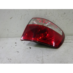 FARO POSTERIORE DESTRO Toyota Avensis Verso 2004 2.0D4D 