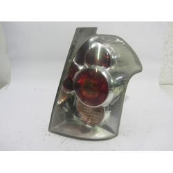 TAIL LIGHT RIGHT Toyota Corolla Verso 2005 2.0 D4D 