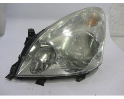 HEADLIGHT LEFT Toyota Corolla Verso 2006 2.2 D 