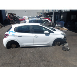 CAR FOR PARTS Peugeot 208 2013 1.6 HDI 16V 