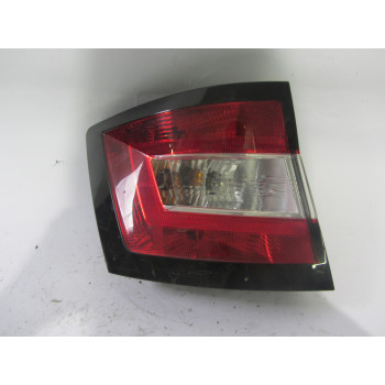 TAIL LIGHT LEFT Škoda Fabia 2016 COMBI 1.2 TSI 6v9945095