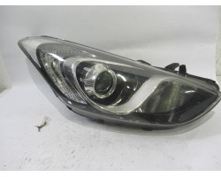 HEADLIGHT RIGHT Hyundai i30 2016 1.6CRDI 92102a6020