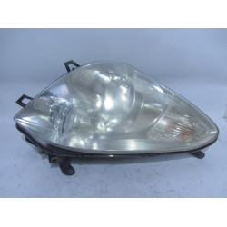 HEADLIGHT LEFT Toyota Corolla Verso 2008 2.2 D4D 