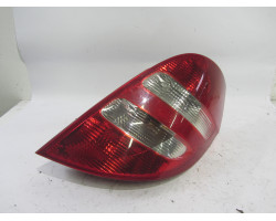 TAIL LIGHT RIGHT Mercedes-Benz A-Klasse 2005 150 AUT. a1698200464r