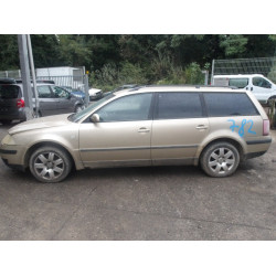 AUTO PER PEZZI Volkswagen Passat 2003 VAR.1.9 TDI 