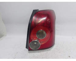 FARO POSTERIORE DESTRO Toyota Avensis  2004- 